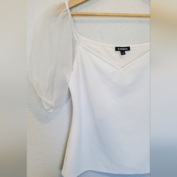 💚5/$25 Express White Chiffon Puff Sleeve Sweetheart Stretch Top Sixe Medium - Picture 2 of 5